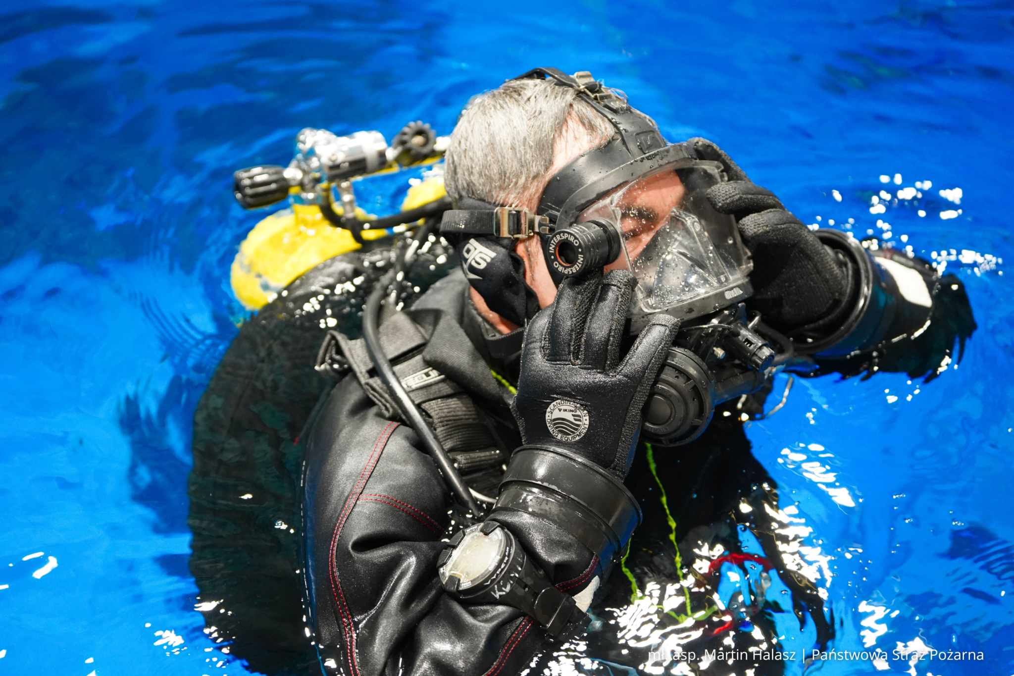 strażak-nurek PSP