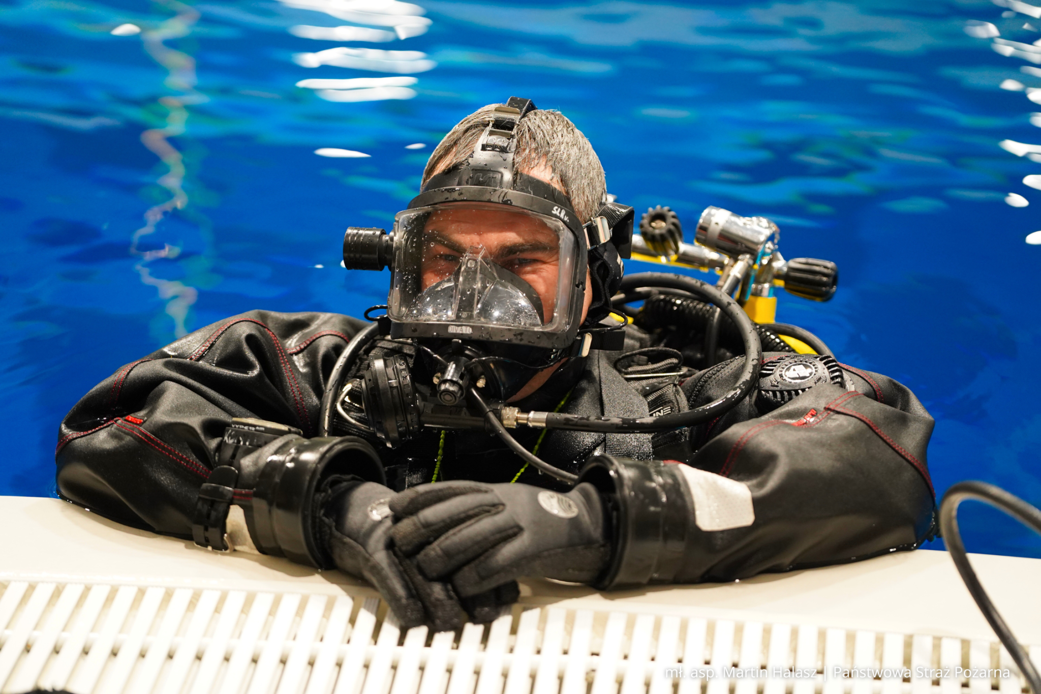 strażak-nurek PSP